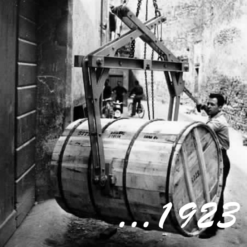 1923